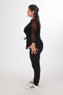 Photos Manuela Ruiz A pose whole body 0002.jpg